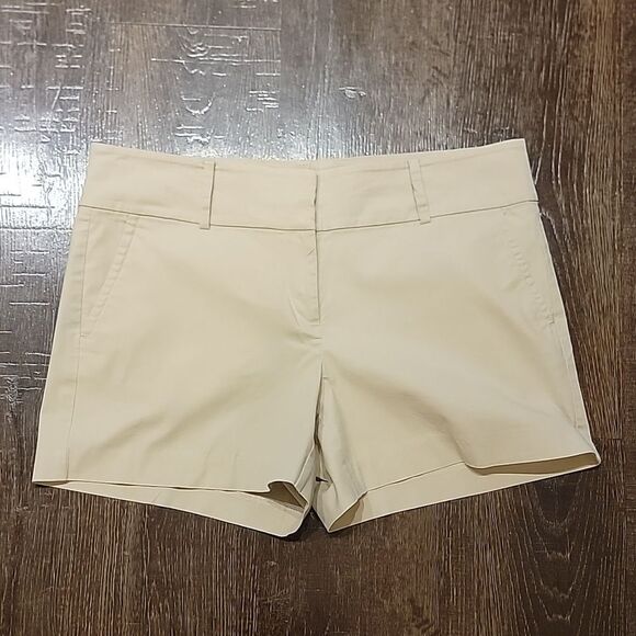 Ann Talyor Signature Khaki Shorts - Picture 9 of 16